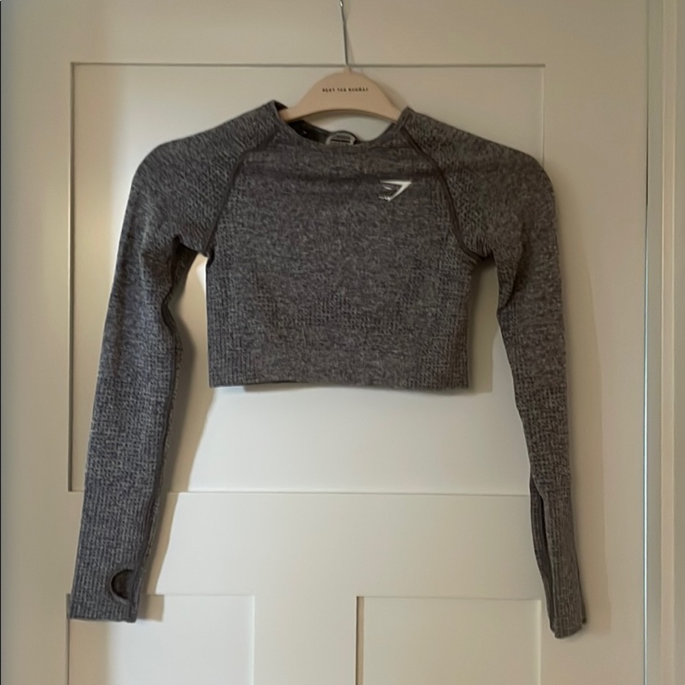 cropped gym shark workout top